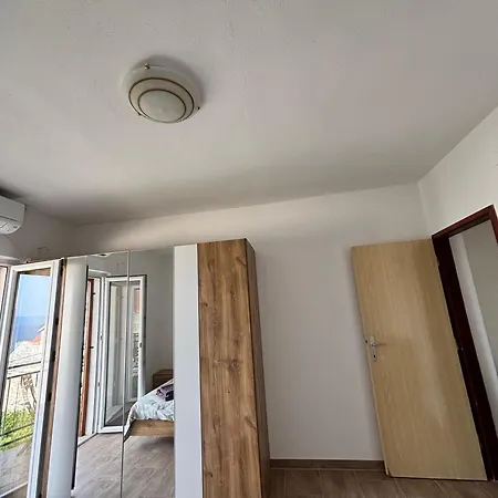 Apartment Sea Breeze 2 Bol